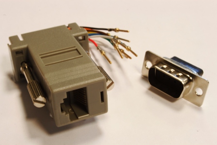 Adaptador macho Sub D 9 pines a RJ45 hembra, disponible en Biltron.