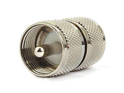 Adaptador UHF doble macho, disponible en Biltron.