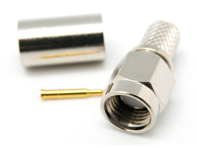 Conector SMA macho para crimpar en cables RG174, en Biltron.