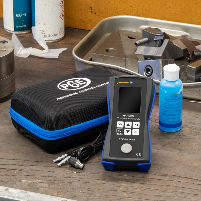 Uso del espesímetro de PCE Instruments PCE-TG 150, disponible en Biltron.