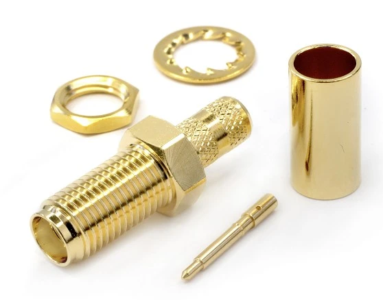 Conector SMA hembra para crimpar en cables RG58 con terminal de carga de 50 Ω, en Biltron.