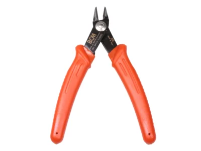 Imagen de un Alicate de Corte Raso, a la venta en Biltron.
