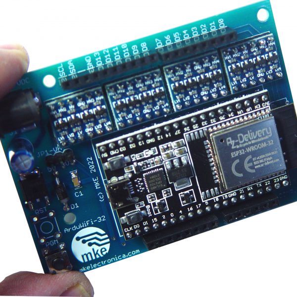 Tarjeta controladora ArduWiFi-32 basada en ESP32 compatible con el formato Arduino UNO para proyectos IoT